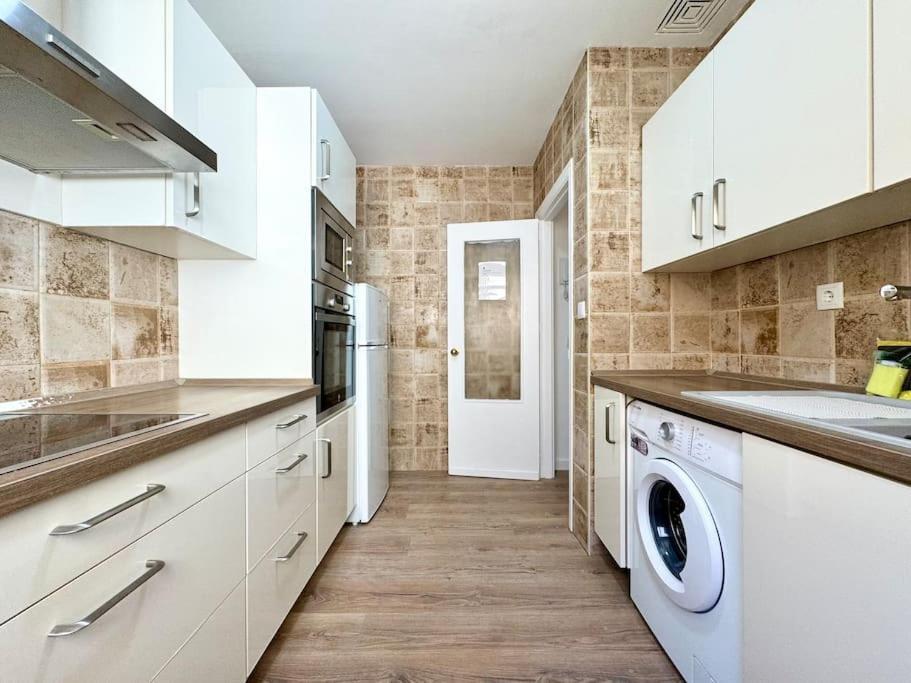 Spacious 3Bd Central Malaga With 2Bh & Ac Zewnętrze zdjęcie